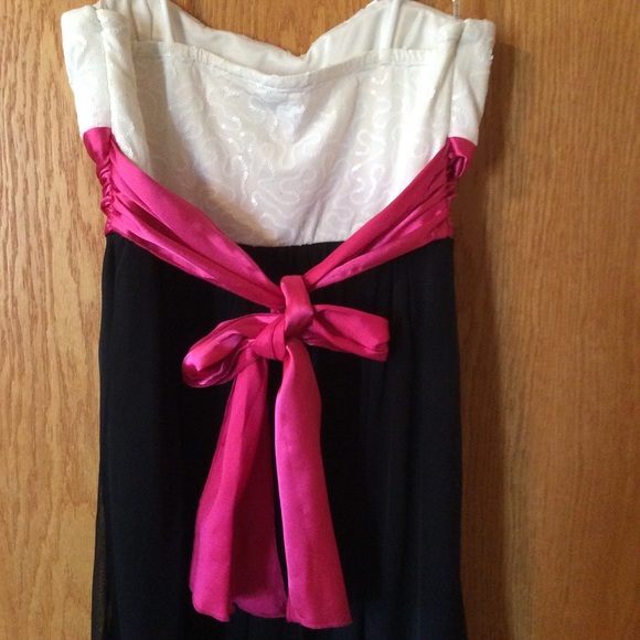 🖤💖 Cupcake Party Dress 💖🖤 - Picture 5 of 7